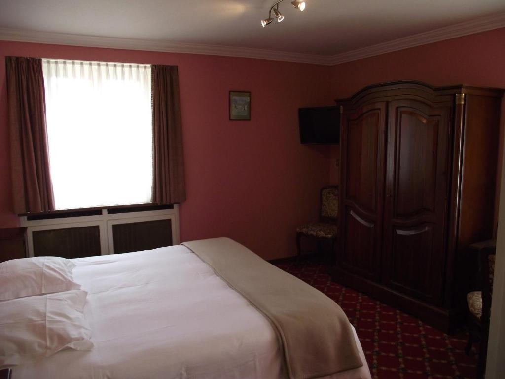 Hostellerie Au Cygne Виссамбур Номер фото